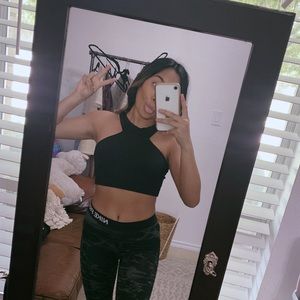 balera halter sports/crop top